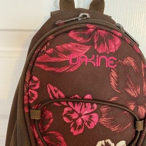 Dakine crossbody back pack